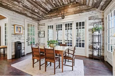 2586 Hyde Manor Drive NW, Atlanta, GA 30327 - Photo 20