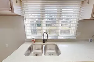 66 Springhill Dr W, Tifton, GA 31793 - Photo 8