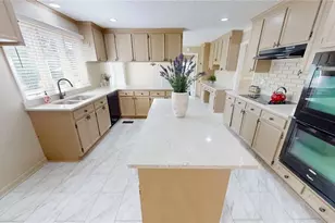 66 Springhill Dr W, Tifton, GA 31793 - Photo 4