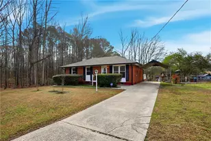 197 Dixboro Dr, Jonesboro, GA 30238 - Photo 2