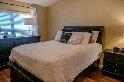 1649 Liberty Parkway NW, Atlanta, GA 30318 - Photo 10