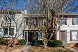 1066 Wedgewood Ln, Tucker, GA 30084 - Photo 2