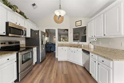 1360 Platinum Drive, Hoschton, GA 30548 - Photo 12