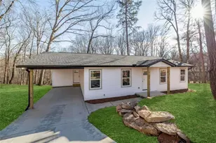 3672 Hidden Pond Dr, Gainesville, GA 30506 - Photo 2