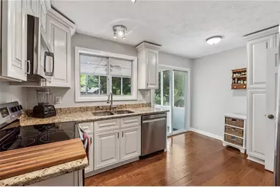 2423 Turtle Crossing NE, Marietta, GA 30066 - Photo 8