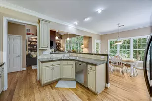 6416 Deep Woods Ct, Flowery Branch, GA 30542 - Photo 22