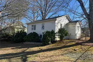 2254 N Shallowford Rd, Atlanta, GA 30341 - Photo 2