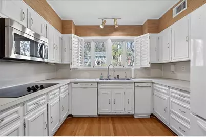 561 Bridgewater Drive, Atlanta, GA 30328 - Photo 16