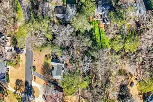 561 Bridgewater Dr, Atlanta, GA 30328 - Photo 54