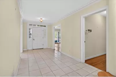 561 Bridgewater Drive, Atlanta, GA 30328 - Photo 6