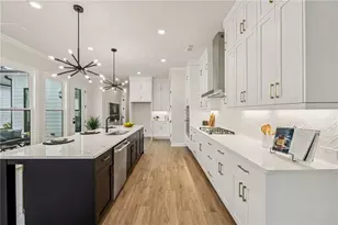 526 Pearl St, Cumming, GA 30040 - Photo 12