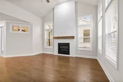 579 Pearl Street, Cumming, GA 30040 - Photo 4