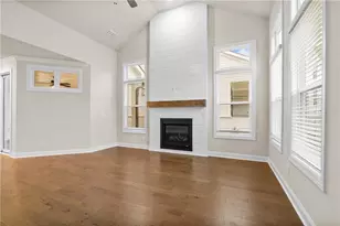 579 Pearl St, Cumming, GA 30040 - Photo 4