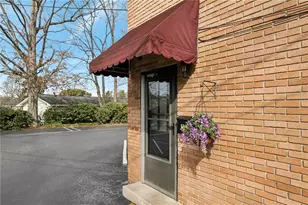 1233 Woodland Ave NE, Atlanta, GA 30324 - Photo 4
