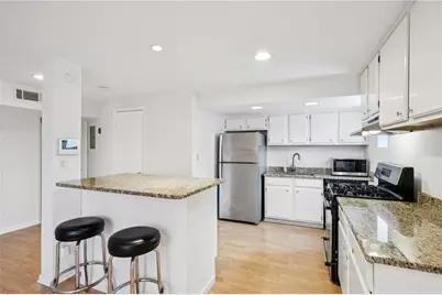 1233 Woodland Avenue NE #5, Atlanta, GA 30324 - Photo 8