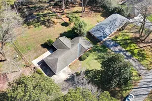 1266 Hickory Dr SW, Lilburn, GA 30047 - Photo 12