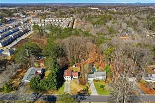 3695 Woodberry Dr, Duluth, GA 30096 - Photo 30