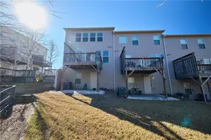 1942 Paxton Ridge Ct, Lilburn, GA 30047 - Photo 32