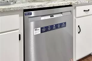 475 Mount Vernon Hwy NE, Atlanta, GA 30328 - Photo 8