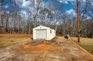 1812 Oak Spring St, Statham, GA 30666 - Photo 20