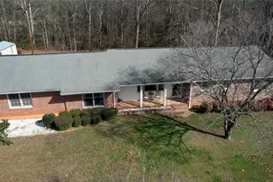 1812 Oak Spring St, Statham, GA 30666 - Photo 2