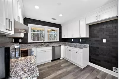 6550 Deerings Lane, Peachtree Corners, GA 30092 - Photo 8