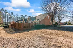 3010 Village Green Cir, Roswell, GA 30075 - Photo 72