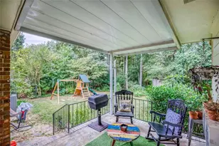 2173 Timber Ln, Snellville, GA 30078 - Photo 38