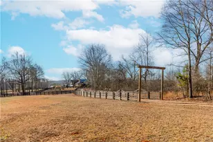 193 Wrights Mill Ln, Commerce, GA 30530 - Photo 4