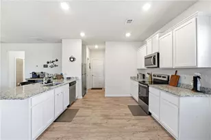 814 Robbie Ln, Monroe, GA 30655 - Photo 8