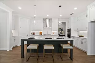 565 Pearl St, Cumming, GA 30519 - Photo 4