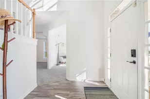 812 Pinder Point Ct, Lawrenceville, GA 30043 - Photo 6