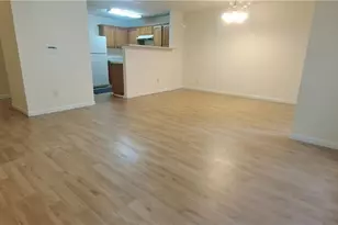 6344 Hickory Ln Cir, Union City, GA 30291 - Photo 2