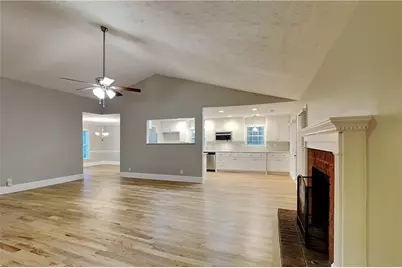 215 Hersfeld Court, Alpharetta, GA 30022 - Photo 4