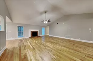 215 Hersfeld Ct, Alpharetta, GA 30022 - Photo 2