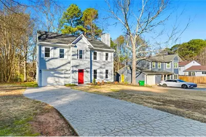 922 Fox Valley Court, Stone Mountain, GA 30088 - Photo 2