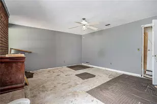 2358 Cannon Hill Rd SW, Lilburn, GA 30047 - Photo 20