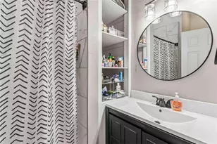 949 E Solomon Street E, Griffin, GA 30223 - Photo 20