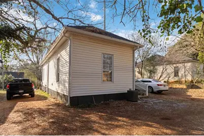 949 E Solomon Street E, Griffin, GA 30223 - Photo 24