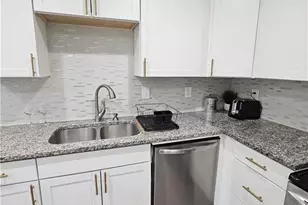 2138 Donald Lee Hollowell Pkwy NW, Atlanta, GA 30318 - Photo 14