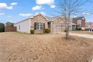 1744 Sandy Trail Dr, Hampton, GA 30228 - Photo 4