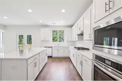 5977 Creek Indian Drive, Sugar Hill, GA 30518 - Photo 4