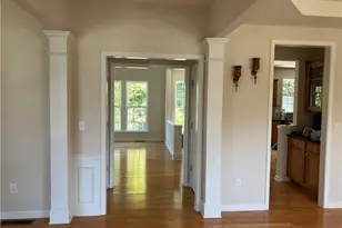 610 Cricklewood Dr, Suwanee, GA 30024 - Photo 4