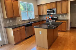 610 Cricklewood Dr, Suwanee, GA 30024 - Photo 14