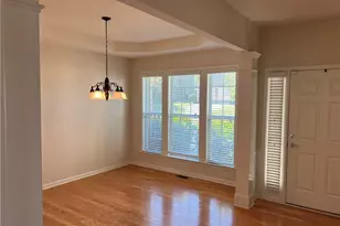 610 Cricklewood Dr, Suwanee, GA 30024 - Photo 2