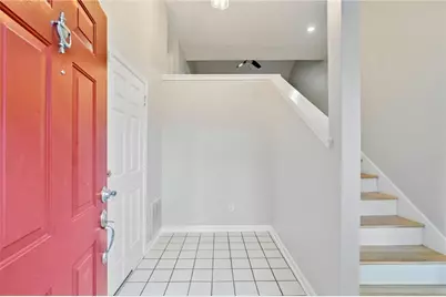 1064 Creatwood Circle SE, Smyrna, GA 30080 - Photo 8