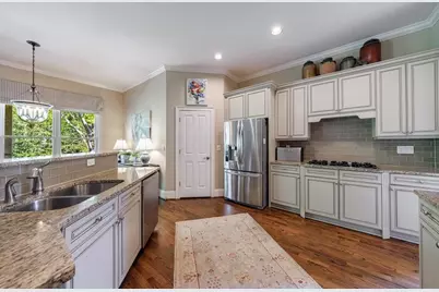 1144 Brookhaven Commons Drive NE, Atlanta, GA 30319 - Photo 16