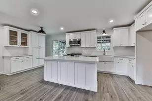 421 Creek Valley Dr, Woodstock, GA 30188 - Photo 8