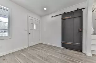 421 Creek Valley Dr, Woodstock, GA 30188 - Photo 4