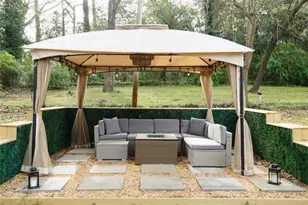 2655 Elsinore St, East Point, GA 30344 - Photo 16